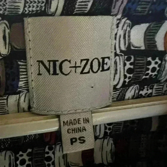 Nic & Zoe Perk Up Live In Shirt Womens Sz PS Very Hard To Find! - Picture 5 of 6